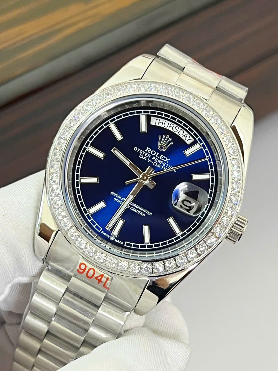 Đồng hồ Rolex Day-Date nam đính đá mặt xanh blue máy cơ nhật giá rẻ 40mm (6) Đồng hồ Rolex Day-Date nam đính đá mặt xanh blue máy cơ nhật giá rẻ 40mm
