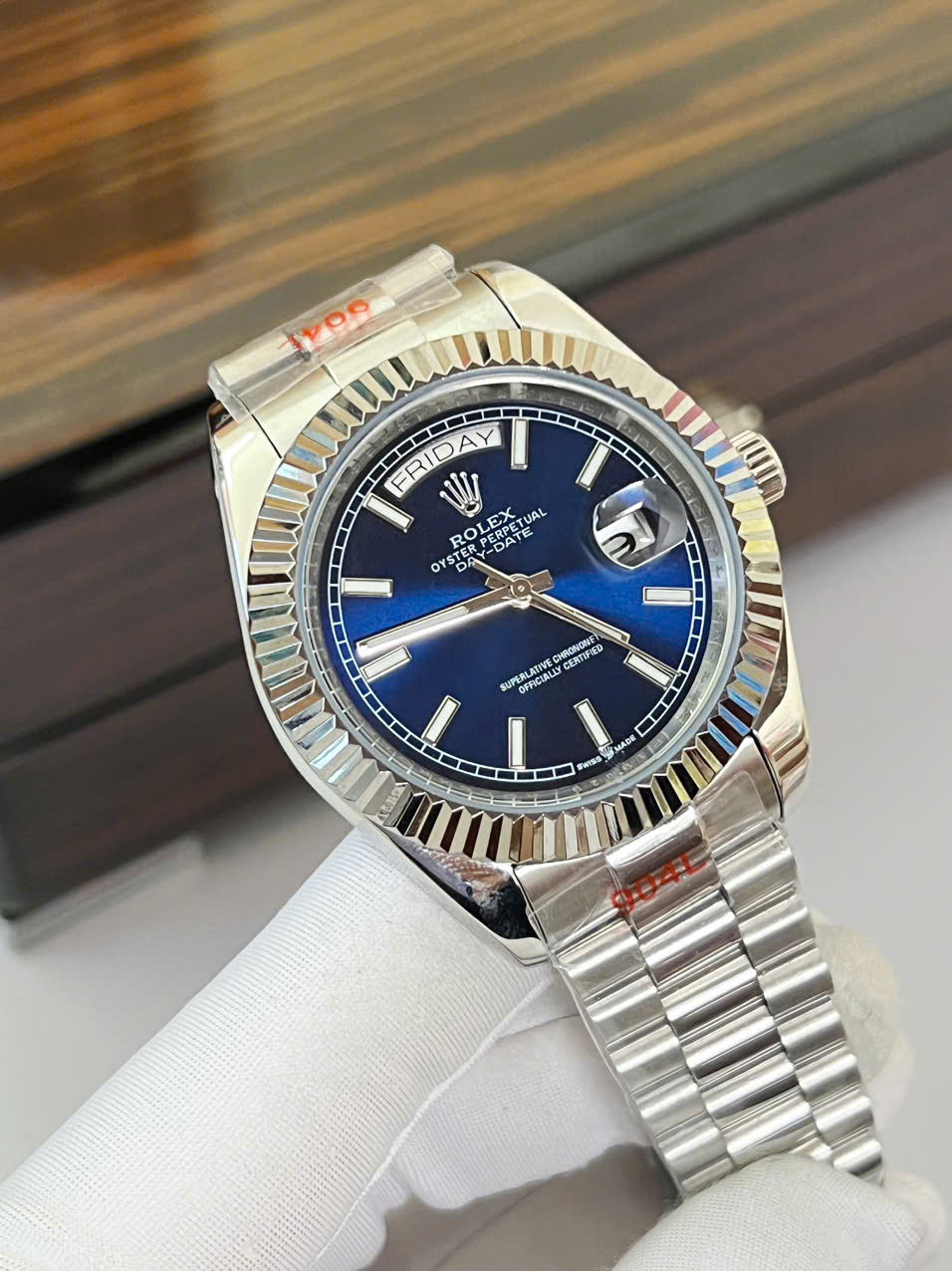 Đồng hồ Rolex Day-Date nam mặt xanh blue cọc số dạ quang fake cao cấp 40mm (3) Đồng hồ Rolex Day-Date nam mặt xanh blue cọc số dạ quang fake cao cấp 40mm