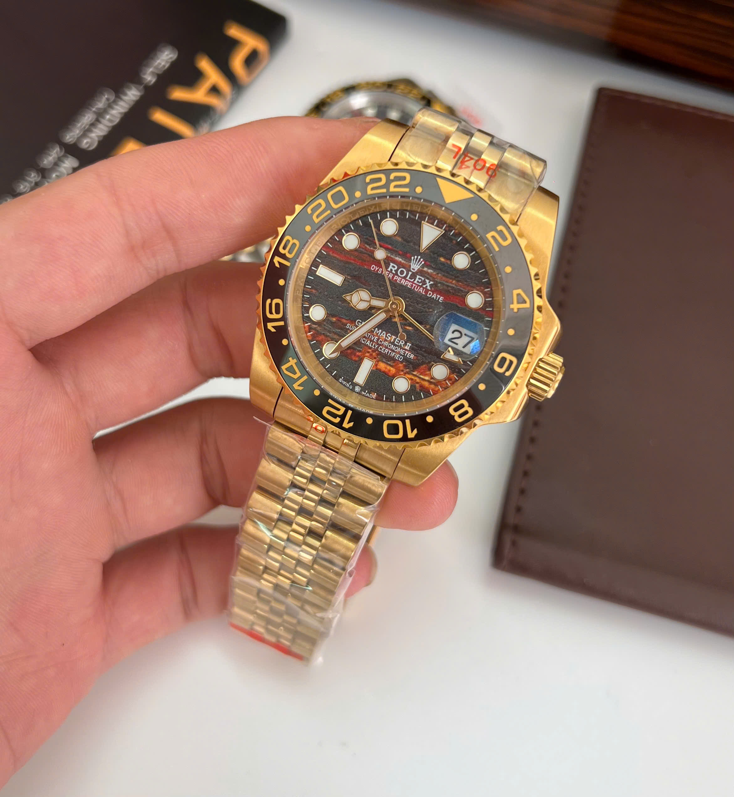 Đồng hồ Rolex GMT-Master II Nam vàng gold mặt đá mắt hổ fake cao cấp 40mm (1) Đồng hồ Rolex GMT-Master II Nam vàng gold mặt đá mắt hổ fake cao cấp 40mm