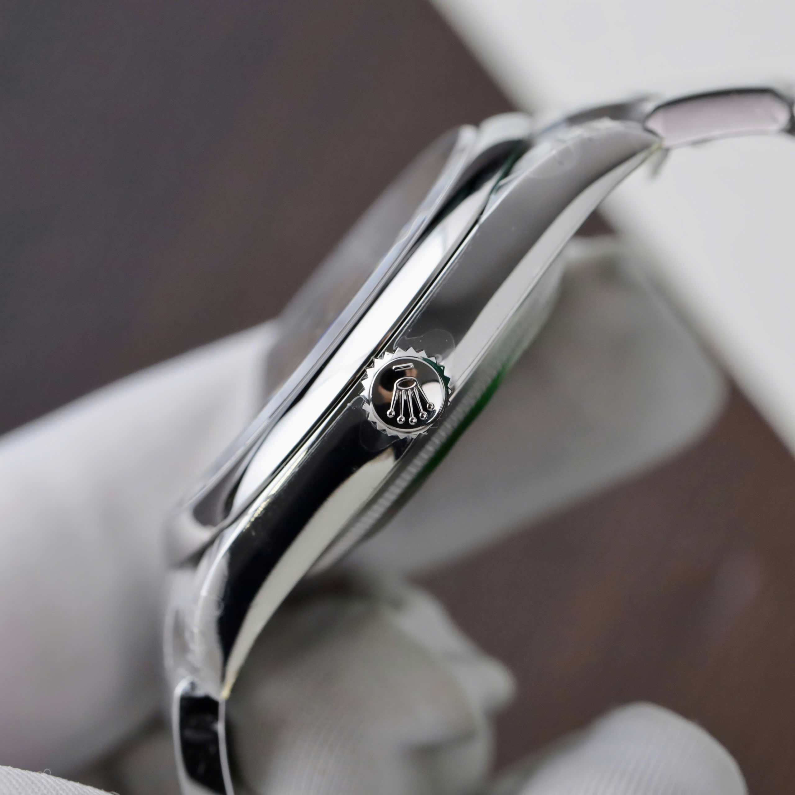 Đồng hồ Rolex Oyster Perpetual 134300 Fake 11 mặt số màu be dây kim loại xưởng VS 41mm (3) Đồng hồ Rolex Oyster Perpetual 134300 Fake 11 mặt số màu be dây kim loại xưởng VS 41mm (1)