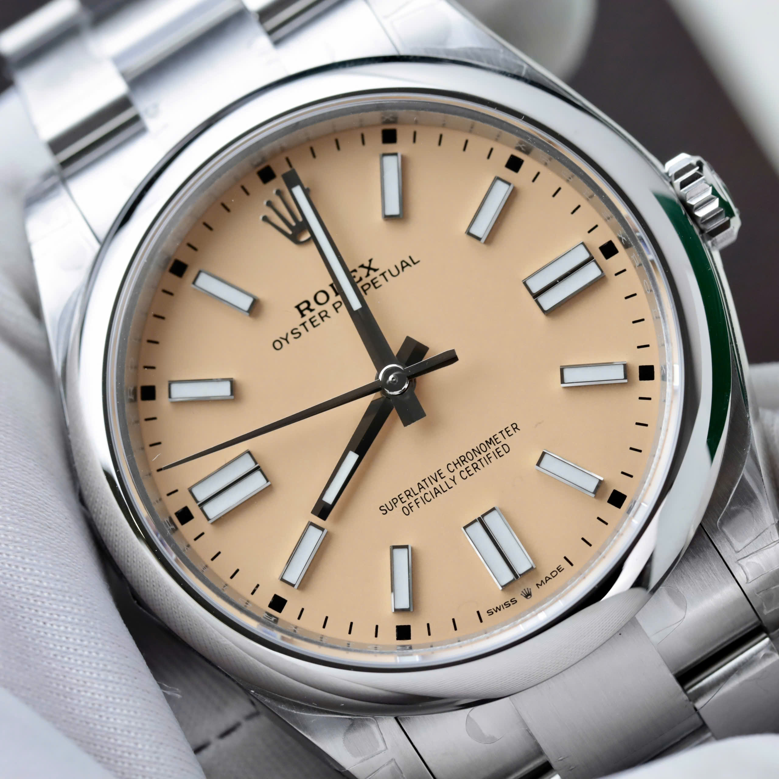 Đồng hồ Rolex Oyster Perpetual 134300 Fake 11 mặt số màu be dây kim loại xưởng VS 41mm (5) Đồng hồ Rolex Oyster Perpetual 134300 Fake 11 mặt số màu be dây kim loại xưởng VS 41mm (1)