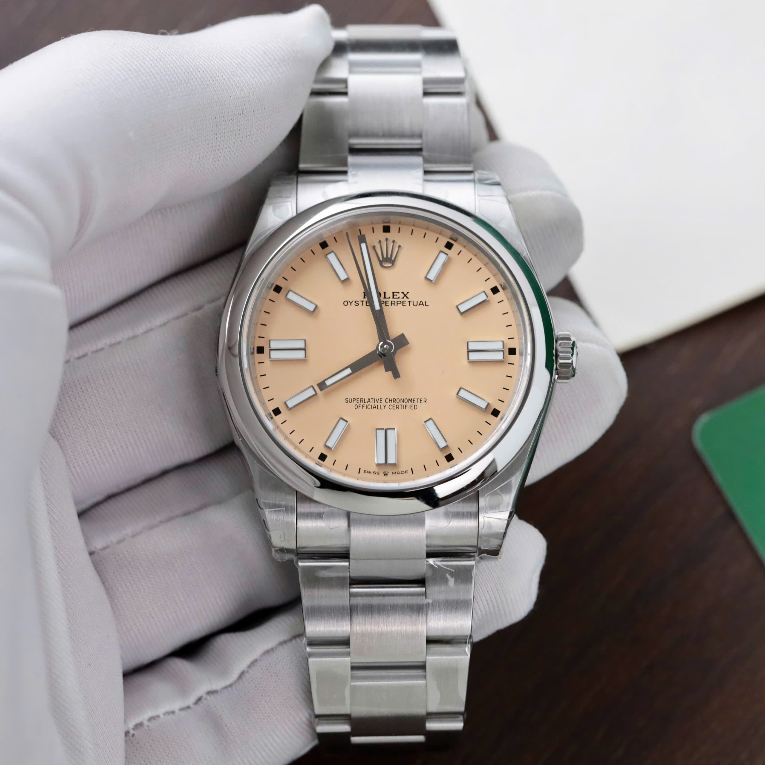 Đồng hồ Rolex Oyster Perpetual 134300 Fake 11 mặt số màu be dây kim loại xưởng VS 41mm (9) Đồng hồ Rolex Oyster Perpetual 134300 Fake 11 mặt số màu be dây kim loại xưởng VS 41mm (1)
