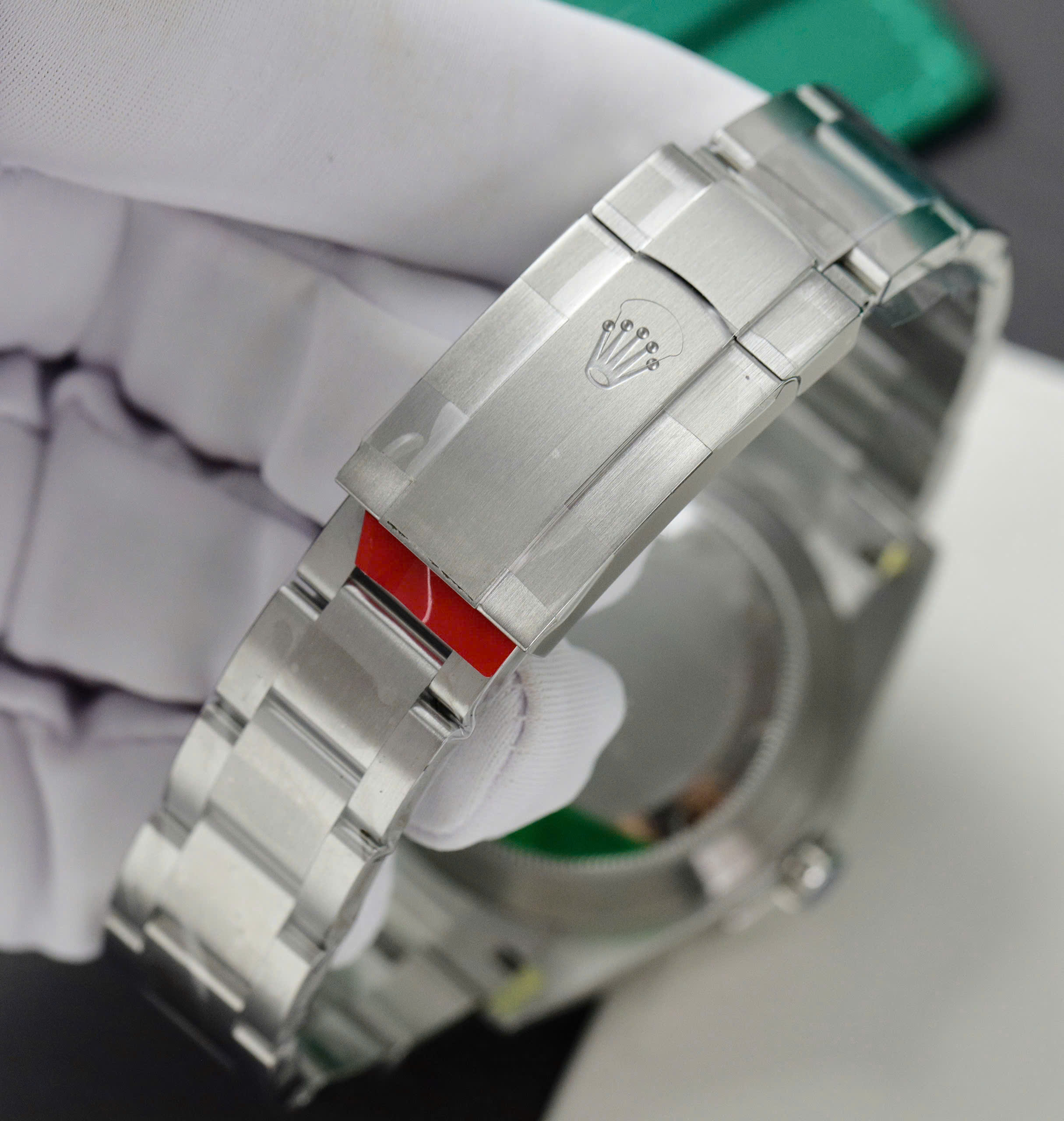 Đồng hồ Rolex Rep 11 Oyster Perpetual 126000 mặt xanh lá cây dây kim loại xưởng VS 41mm (2) Đồng hồ Rolex Rep 11 Oyster Perpetual 126000 mặt xanh lá cây dây kim loại xưởng VS 41mm (2)