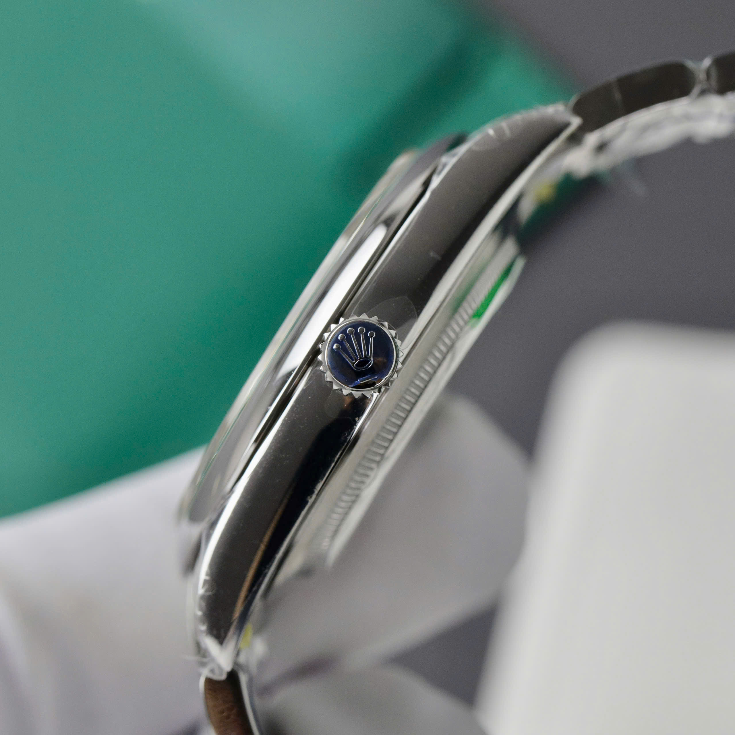 Đồng hồ Rolex Rep 11 Oyster Perpetual 126000 mặt xanh lá cây dây kim loại xưởng VS 41mm (4) Đồng hồ Rolex Rep 11 Oyster Perpetual 126000 mặt xanh lá cây dây kim loại xưởng VS 41mm (2)