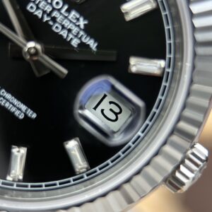 Đồng hồ Rolex Replica cao cấp Day-Date mặt đen nặng 212 gram bộ máy calibre 3255 xưởng RC 40mm