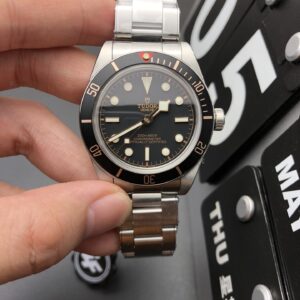 Đồng hồ Tudor Black Bay Fifty Eight M79030N Replica 11 mặt đen dây kim loại xưởng ZF 39mm (2)