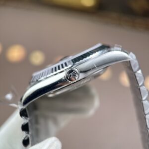 Đồng hồ nam Rolex Day-Date Rep 11 mặt xanh ombre nặng 212 gram bộ máy calibre 3255 xưởng RC 40mm (2)