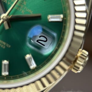 Đồng hồ nam Rolex Day-Date Rep cao cấp mặt xanh lá cây bộ máy calibre 3255 xưởng RC 40mm (2)