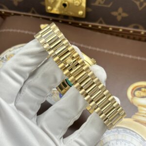 Đồng hồ nam Rolex Day-Date Replica 11 mặt xanh lá cây vỏ mạ vàng nặng 212 gram xưởng RC 40mm (2)