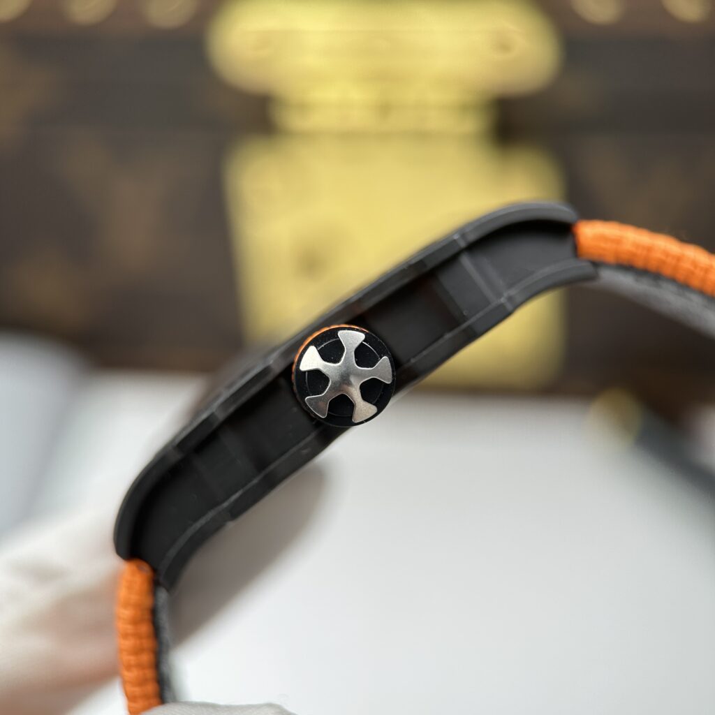 Đồng hồ Richard Mille RM67-02 Rep 11 vỏ carbon siêu nhẹ dây vải nato màu cam 38.7x47 (2)