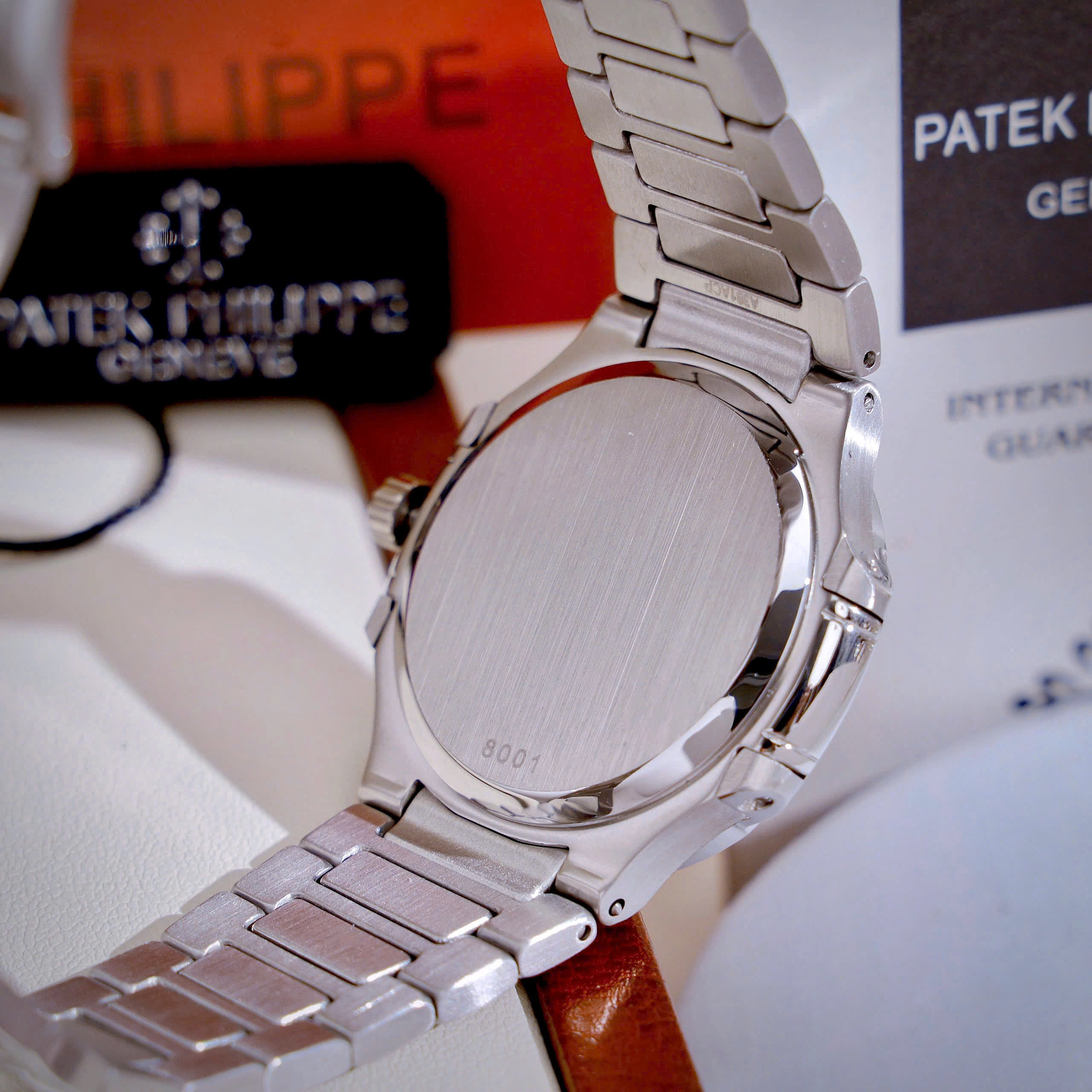 Đồng Hồ Patek Philippe Nautilus 7118 Nữ Mặt Xám Đính Đá Fake Cao Cấp 35mm (9) Đồng Hồ Patek Philippe Nautilus 7118 Nữ Mặt Xám Đính Đá Fake Cao Cấp 35mm