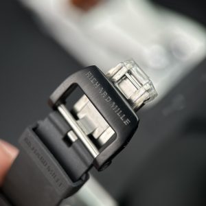 Đồng hồ Richard Mille RM38-02 Rep cao cấp vỏ carbon dây cao su đen 43 (1)